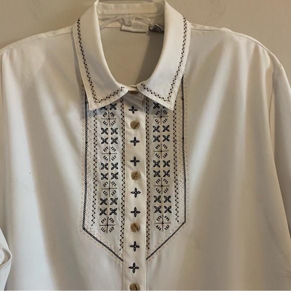 Vintage Blouse Embroidered Folk Pattern Collar Yoke Twee Blouse by Koret - Picture 9 of 12